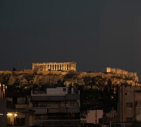 Stunning Acropolis View - 500m Metro - At Historical Center