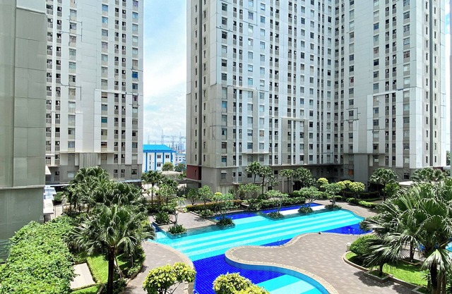 Stunning and Comfy Studio at Green Bay Pluit Apartment