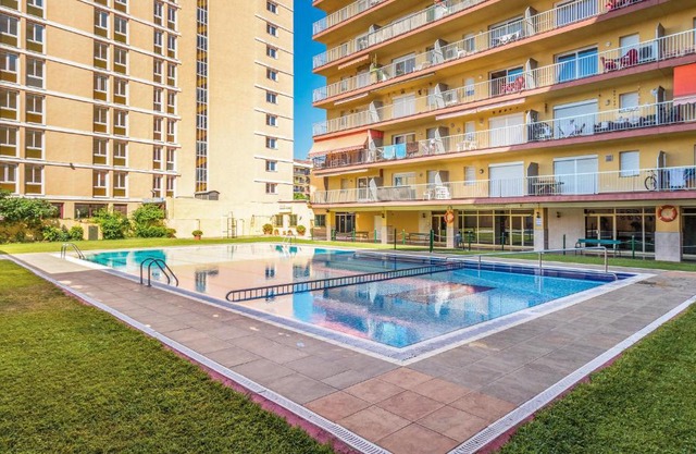 Stunning apartment in Malgrat de Mar with 2 Bedrooms, WiFi and Outdoor swimming pool