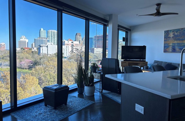 Stunning condo in downtown St Petersburg beautiful views and huge terrace