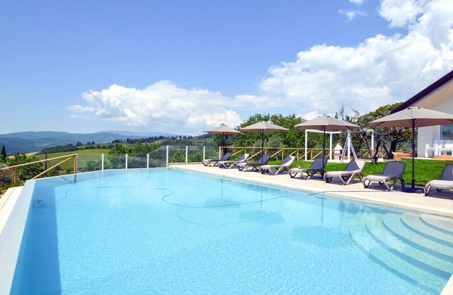 Stunning home in Arezzo with WiFi