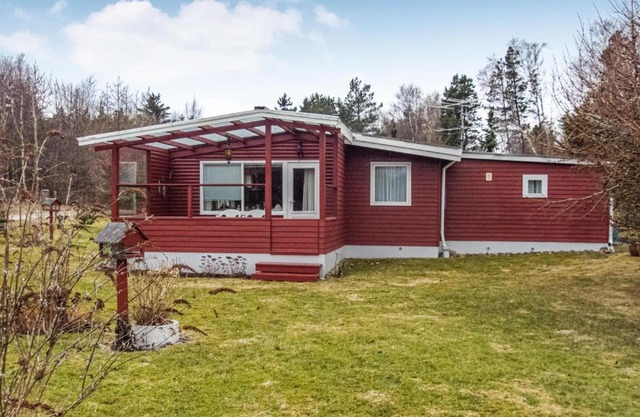 Stunning home in Fur w/ 3 Bedrooms