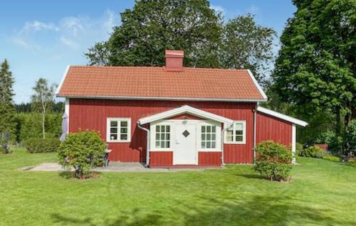 Stunning Home In Grönahög With Wifi