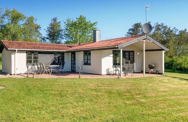 Stunning home in øster assels with WiFi