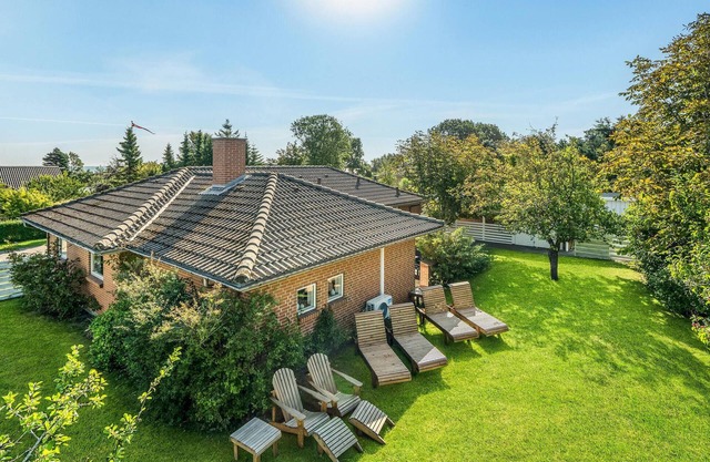 Stunning home in Sæby with kitchen