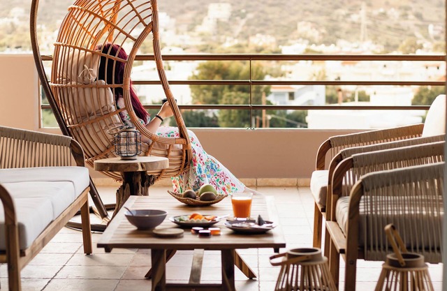 "Stunning luxury apartment with breathtaking sea view"