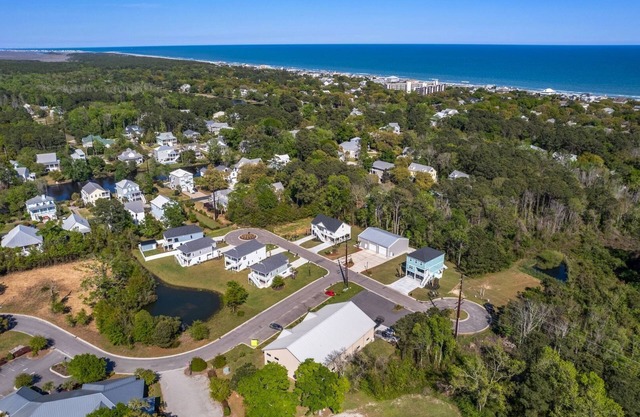 Stunning newly built property in Litchfield Landing.