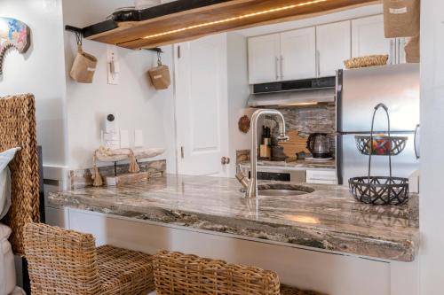 Stunning Ocean Views STEPS from the Beach with Pool! Fabulous 4th Floor Studio!