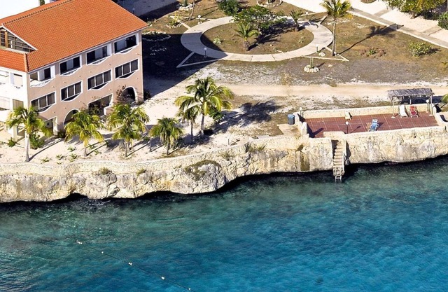 Stunning Oceanfront Location 16 Feet From The Caribbean Sea!