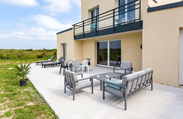Stunning private villa for 4 guests with WIFI, TV, terrace and parking