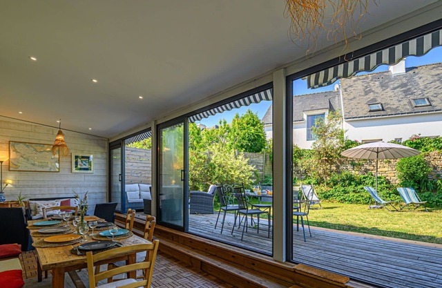 Stunning private villa for 8 guests with WIFI, TV, terrace and parking