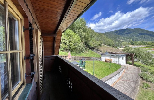 Stunning private villa for 6 guests with WIFI, TV, terrace and pets allowed