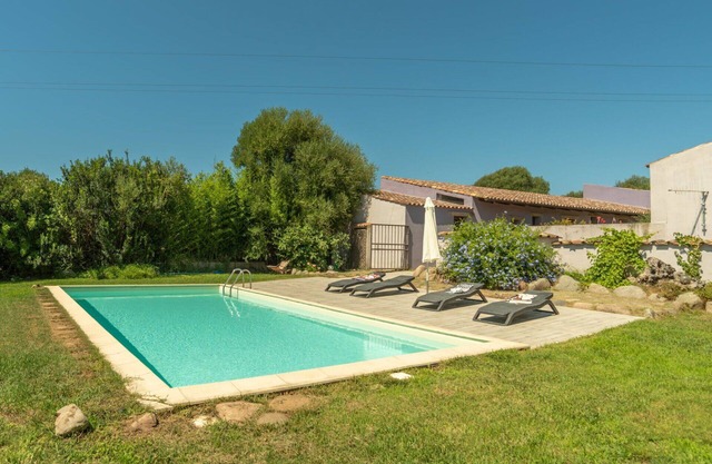 Stunning private villa with WIFI, private pool, A/C, TV, patio, pets allowed and panoramic view