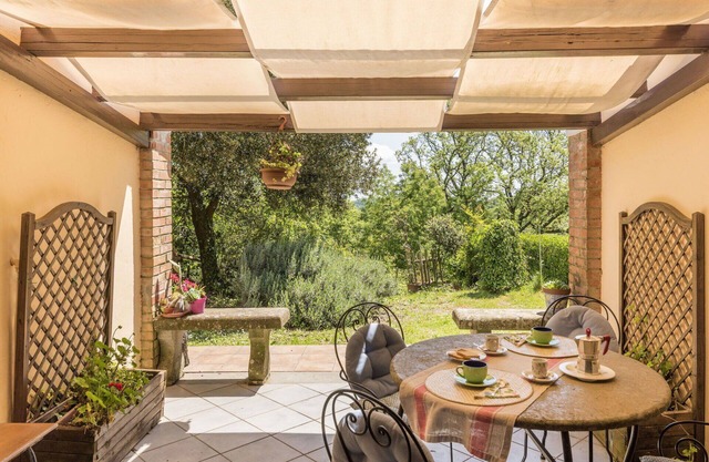 Stunning private villa for 7 guests with WIFI, TV, terrace, pets allowed and parking