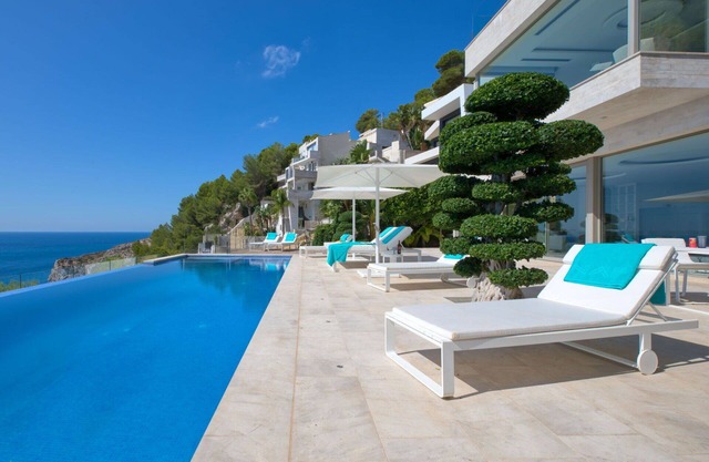 Stunning private villa with A/C, WIFI, private pool, TV, terrace, panoramic view and parking