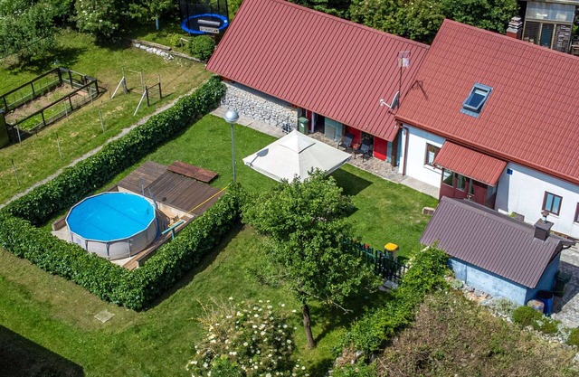 Stunning private villa for 4 guests with private pool, A/C, WIFI, TV and pets allowed