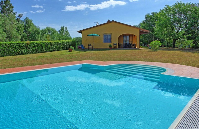 Stunning private villa with private pool, WIFI, TV, terrace, pets allowed and panoramic view