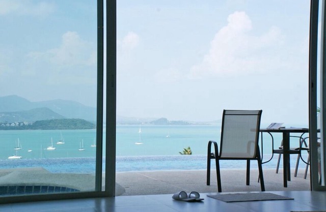 Stunning Samui sunsets from this luxurious duplex