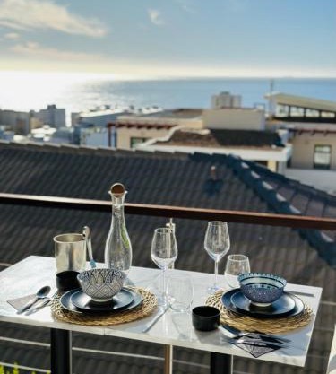 Stunning sea-view apartment with Balcony
