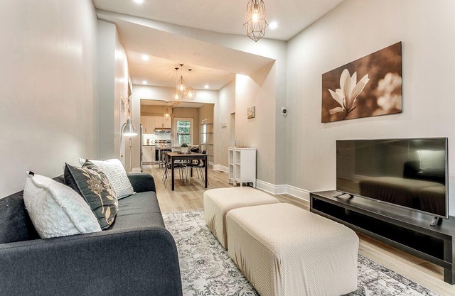 Stunning Stay In Little Italy 2 Bedroom