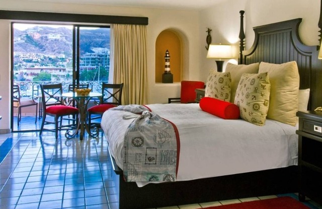 Stunning Studio with view of Marina or Pool