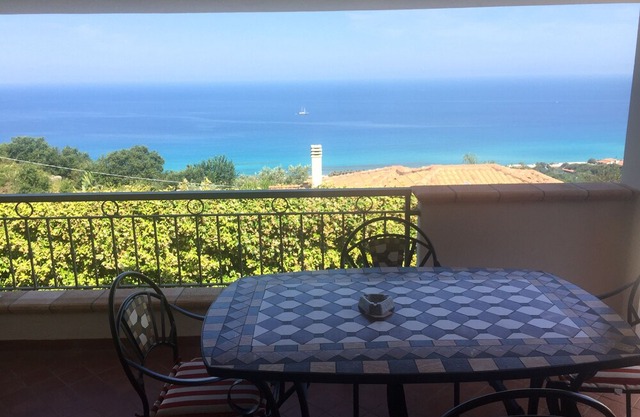 STUNNING SUNSETS-Zambrone/ Tropea -A/C-WIFI-SEA VIEW- Private - Villa Querencia