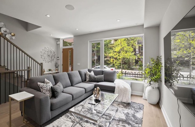 Stunning Toronto Home in Heart of the City!