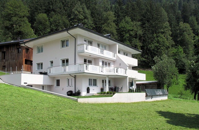 Stunning villa for 10 guests with WIFI, TV, terrace and pets allowed