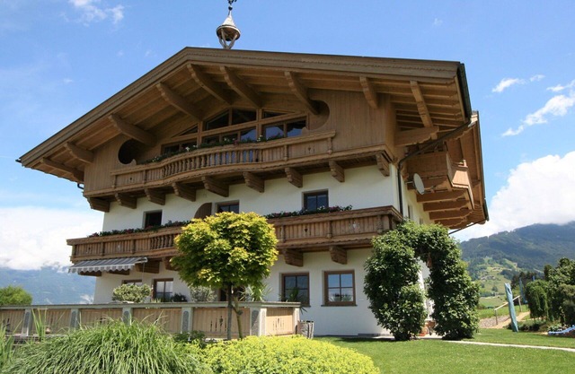 Stunning villa for 6 guests with WIFI, TV, patio and panoramic view