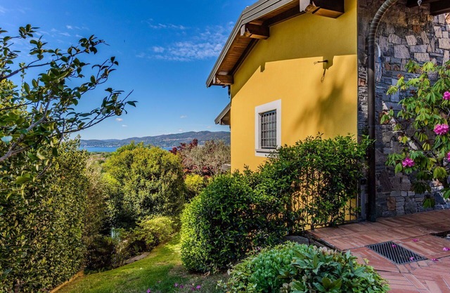 Stunning villa for 6 people with A/C, WIFI and TV