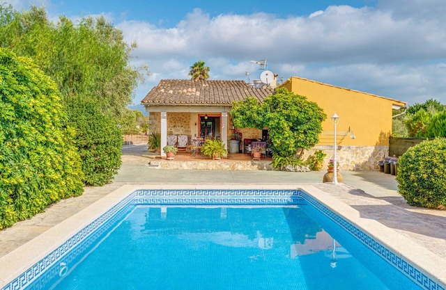Stunning Villa “Sa Sini” with Pool, Garden Air Conditioning & Wi-Fi