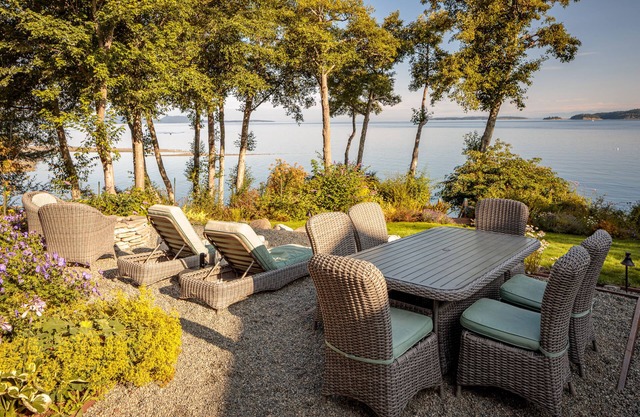 Stunning waterfront 4BR home with fantastic views, manicured garden, & firepit