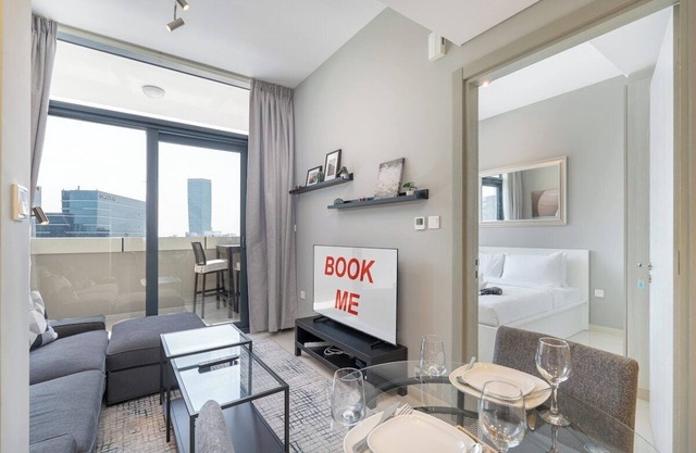 Stylish 1-Bedroom Apartment with Stunning Canal Views at Business Bay!