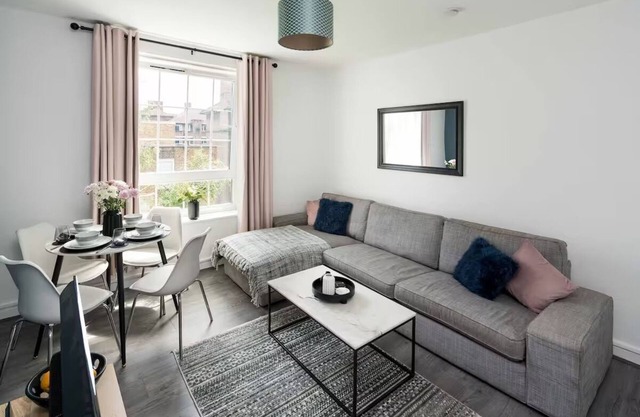 Stylish 2BR - London Bridge/Borough Market - Central Tourist Spot