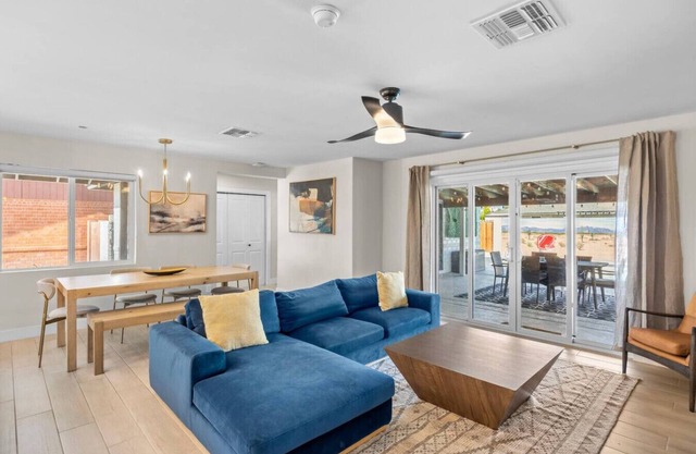 Stylish 4 Bedroom Home w/Pool Heating & Hot Tub