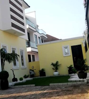 Stylish 5bed villa near Chevron Lekki