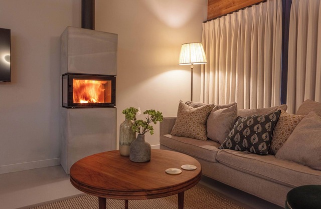 Stylish and beautifully maintained three-bedroom apartment in Chantemerle.