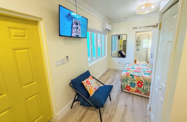 Stylish and modern 1-bedroom cottage in fantastic Williams Town
