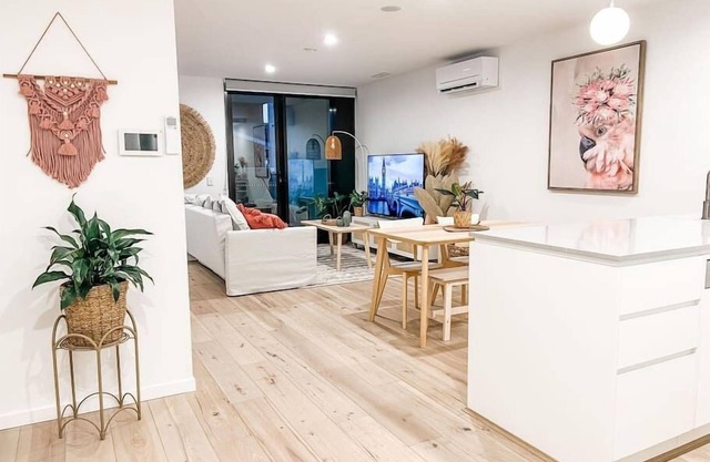 Stylish Apartment in Canberra CBD