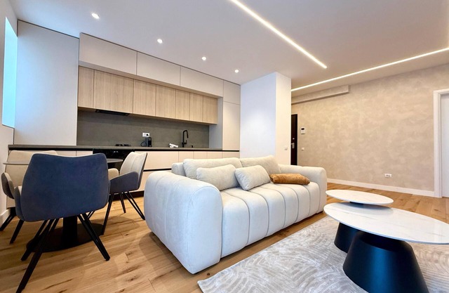 Stylish apartment on Lake Pantelimon with private parking space