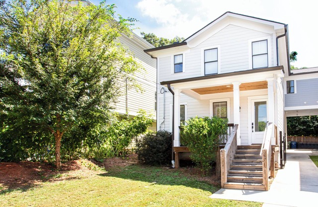 Stylish Atlanta Retreat Close to Inman & Midtown