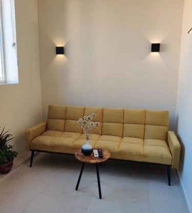 Stylish Duplex for 6, Central