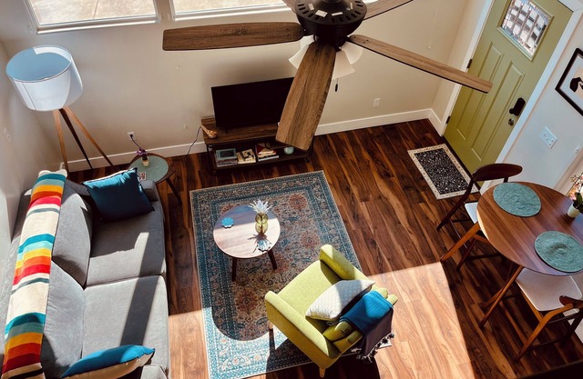 Stylish one bedroom Retreat close to Sequoia National Park