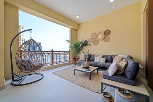 Stylish Relaxing 3-Bedroom Apartment Perfect for Family in Palm Jumeirah