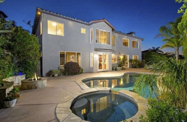 Stylish San Diego Oasis with Jacuzzi, Pool, Firepit and Close to Great Trails