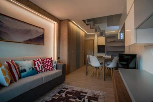 Stylish three rooms in Cervinia 82