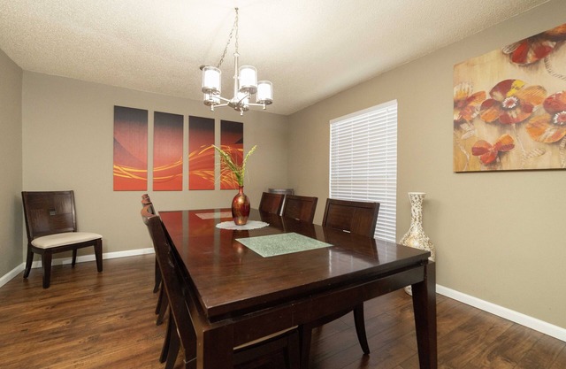 Stylish Townhome w Shared Pool Access in Gated Complex - STR Permit 22-13500336