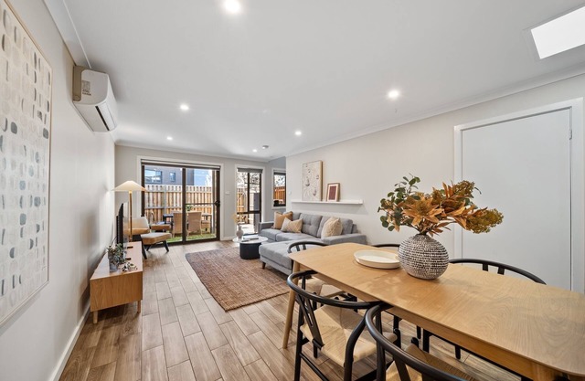Stylish Townhouse with Private Courtyard