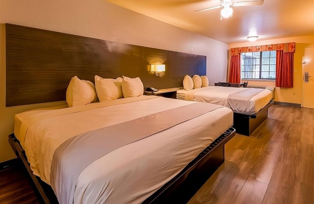 Stylish Unit near Dairy Queen Yoakum with Parking and Swimming Pool Access