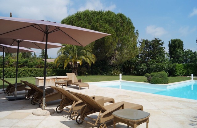 Stylish villa near Mougins with large, private pool and lovely outdoor kitchen